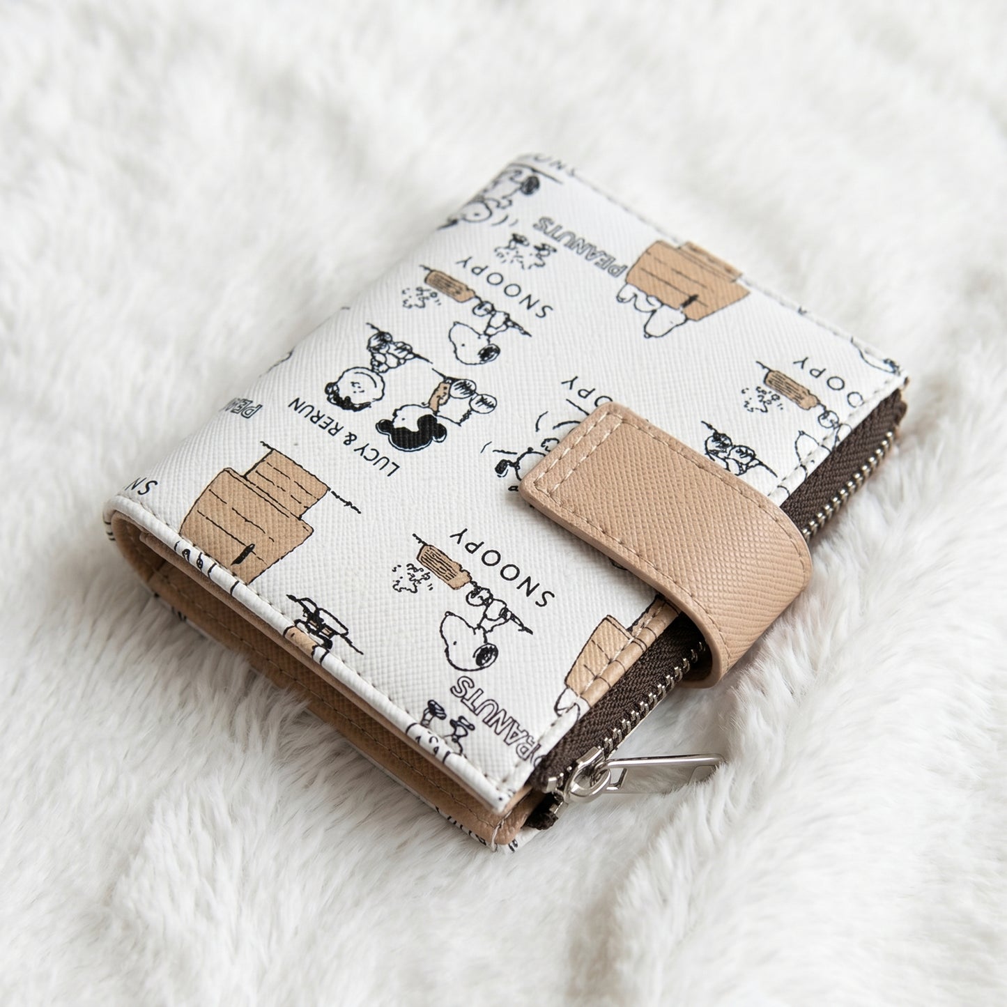 IsabelMakesSnoopy™-DoggyWallet